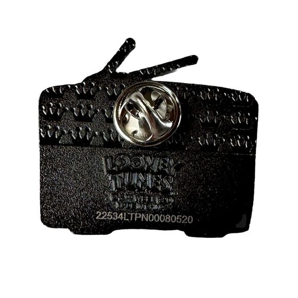 Looney Tunes Loungefly TV Series Pin Tweety Bird New - Picture 2 of 8